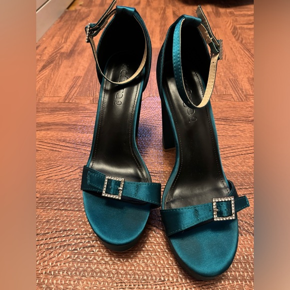 Teal Satin-like Heels - Picture 4 of 6